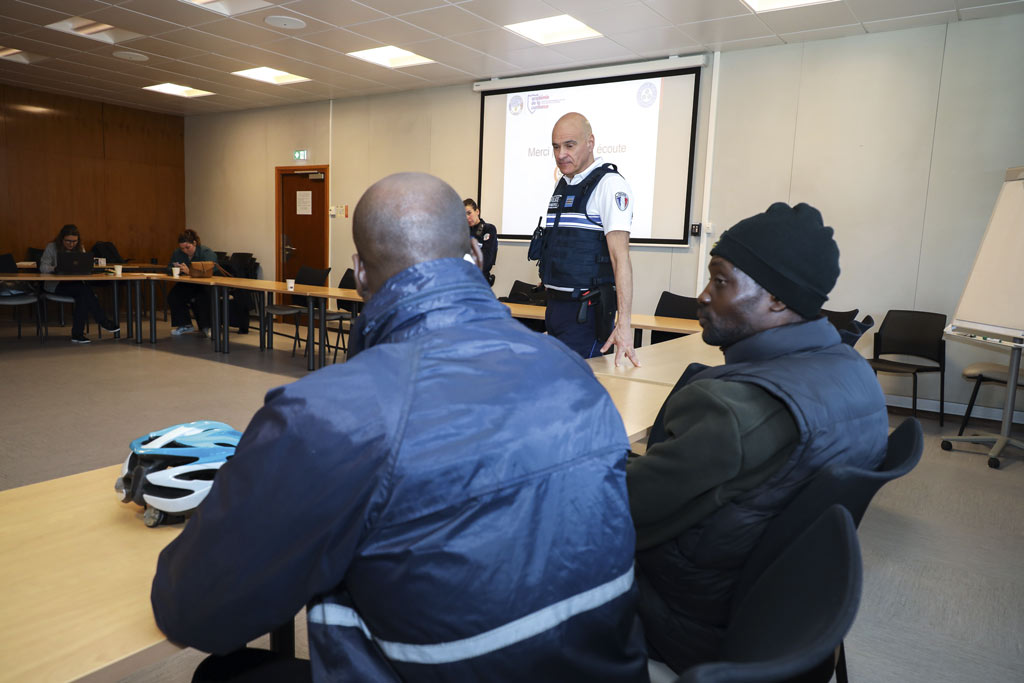 Les livreurs à vélos sont formés par la Police municipale.