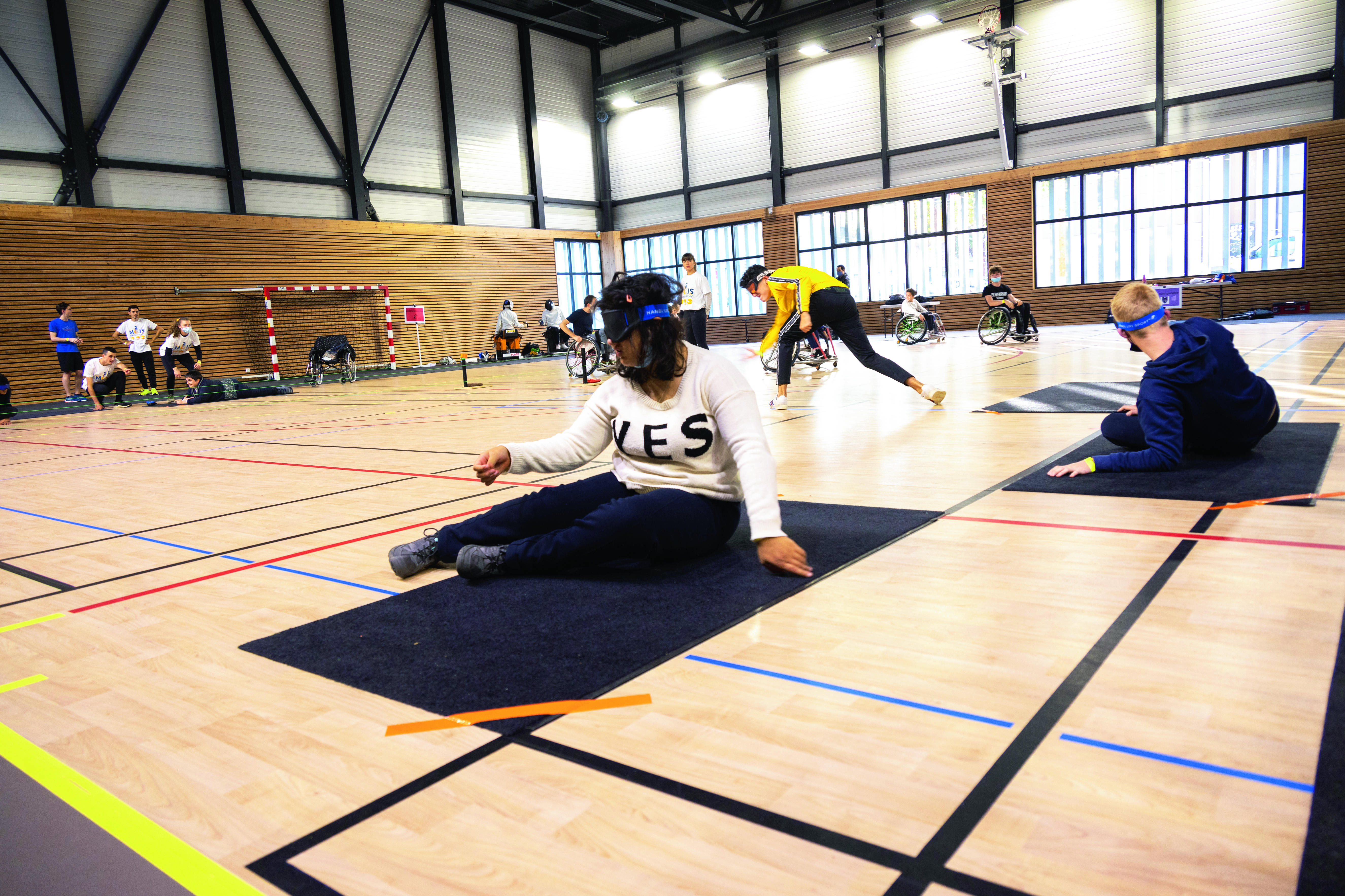 Séance de sport au gymnase Jean Philippe Motte pendant le mois de l'accessibilité.