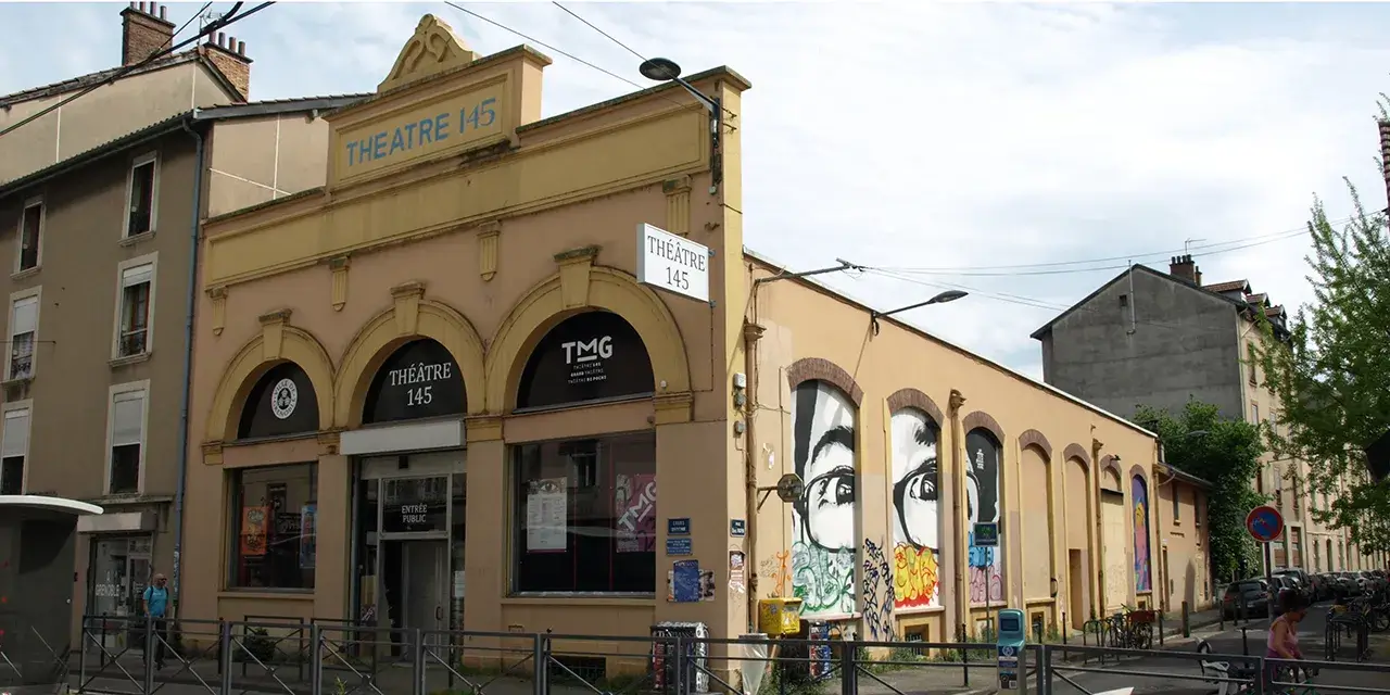 Le Théâtre 145, vu depuis le cours Berriat